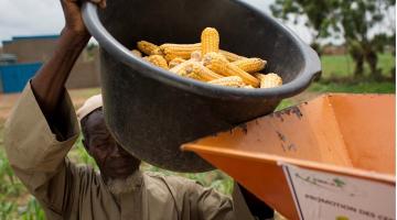 The Gates Foundation’s “Green Revolution” in Africa: Agribusiness Wins, Small Scale Farmers Lose